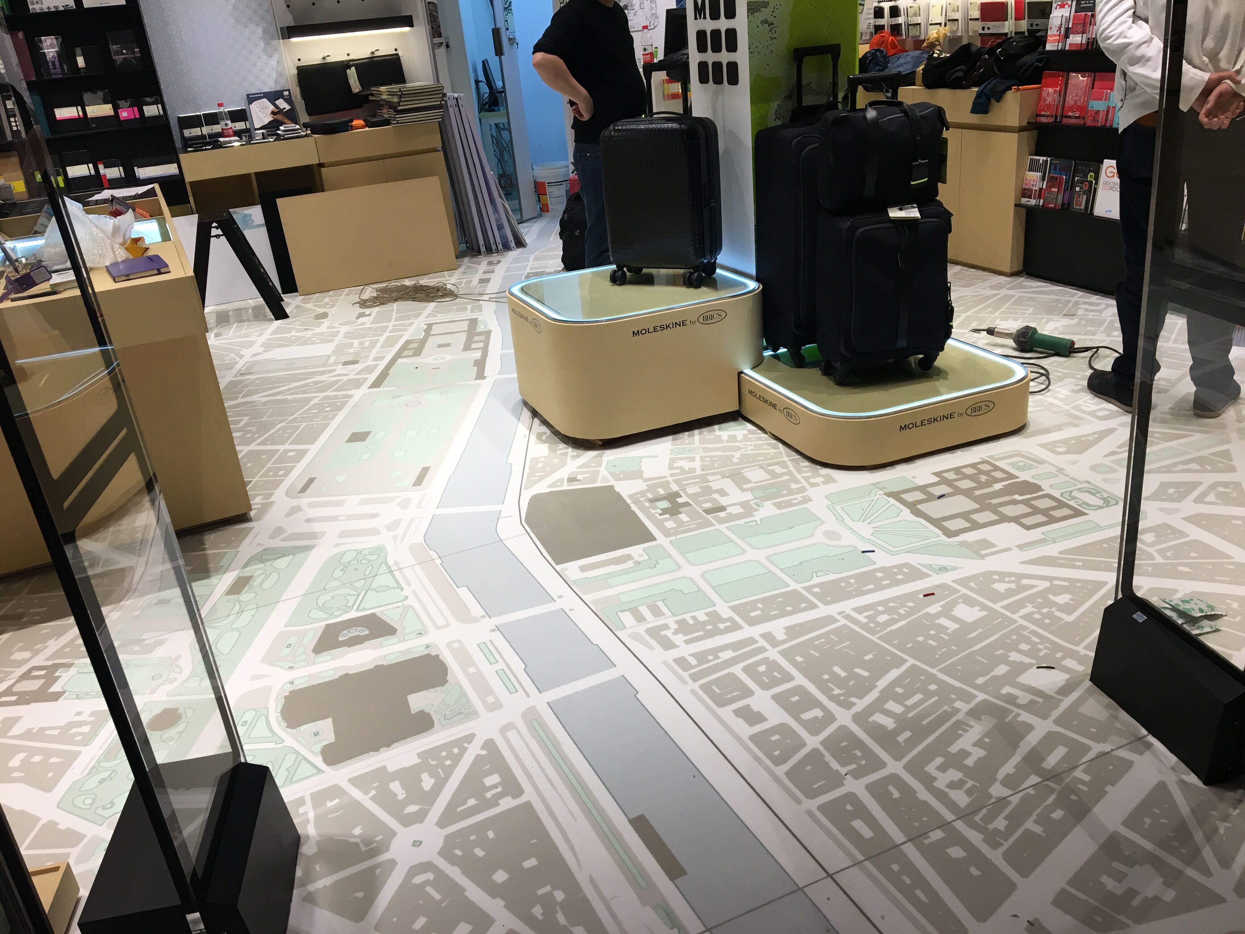 深圳萬象城商場(chǎng)地面圖案定制