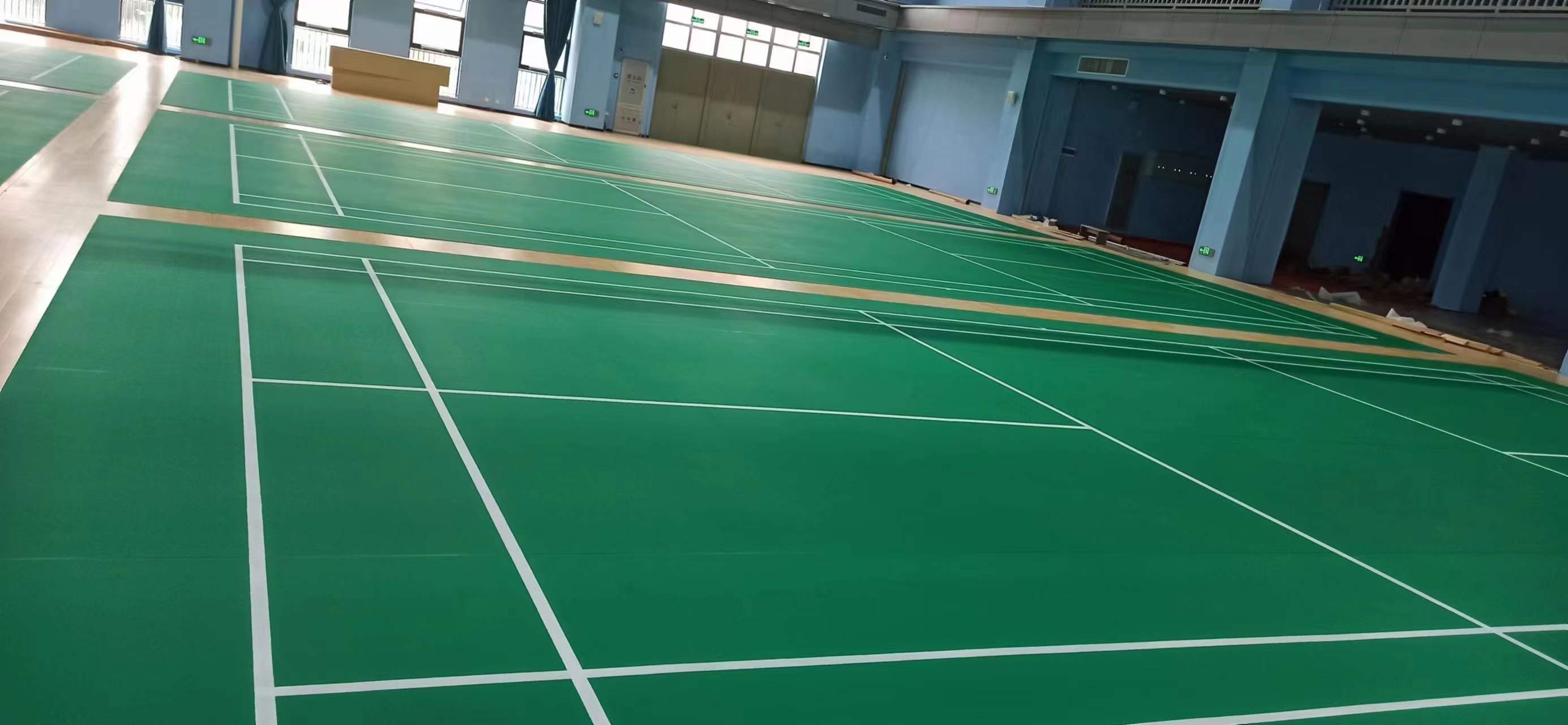 深圳寶安區(qū)沙溪小學(xué)羽毛球球場安裝完成